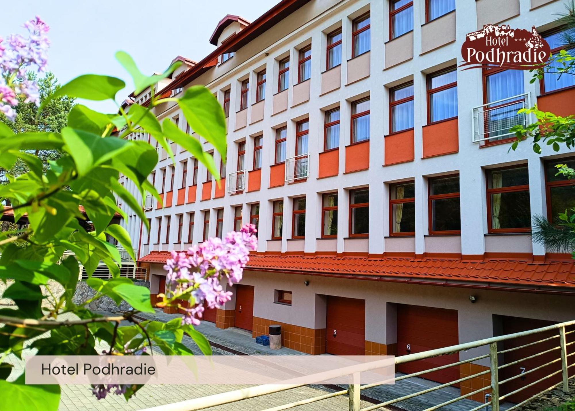 Hotel Podhradie Поважска-Бистрица Экстерьер фото