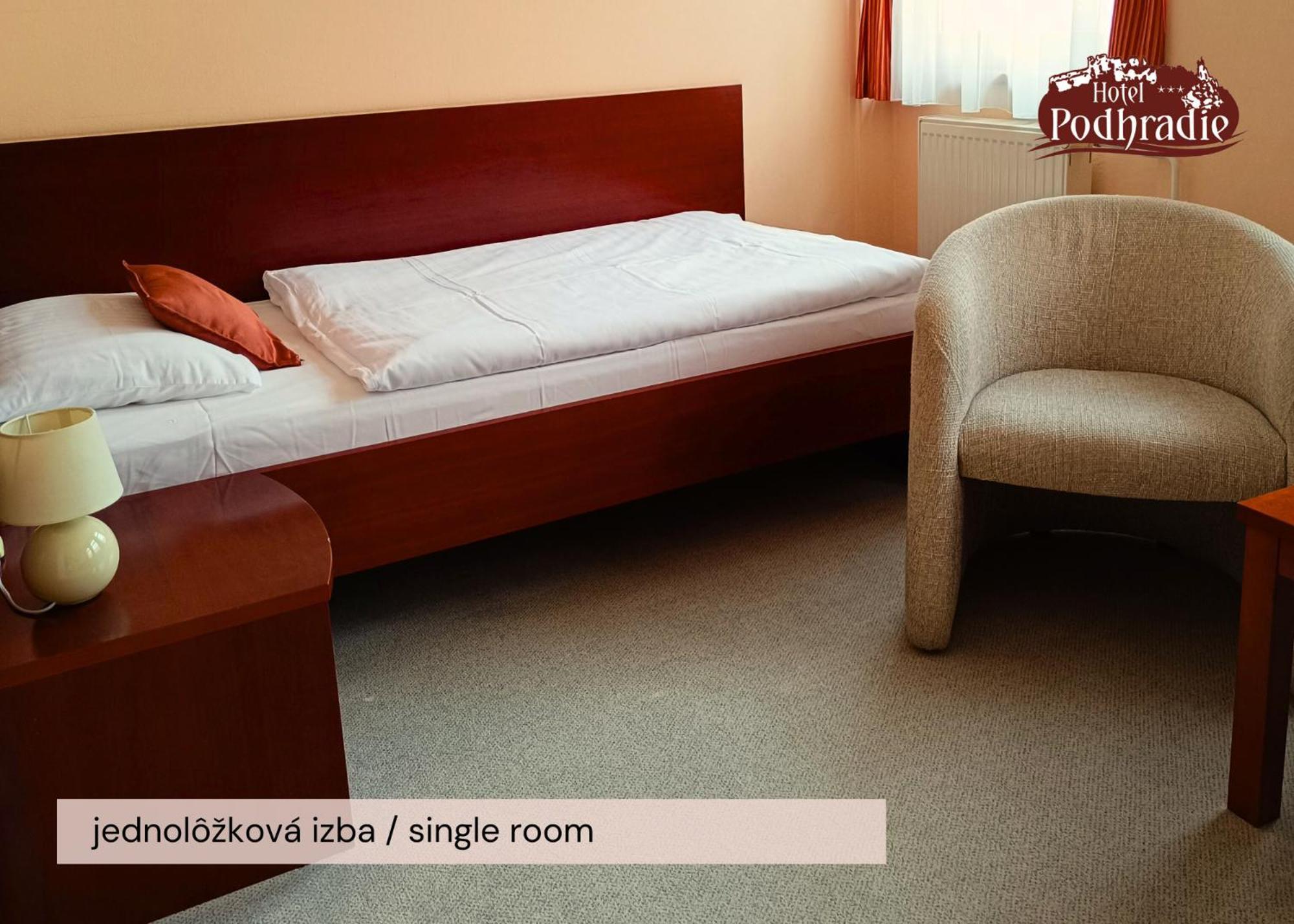 Hotel Podhradie Поважска-Бистрица Экстерьер фото